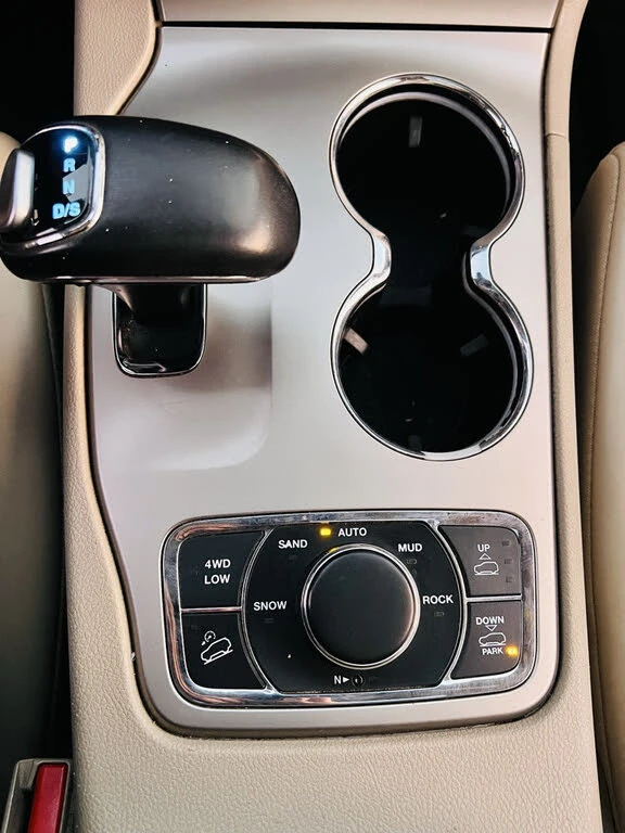 Jeep Grand cherokee PANORAMA* ВЪЗДУХ* КЕYLESS* 8ZF* , снимка 12 - Автомобили и джипове - 52838591