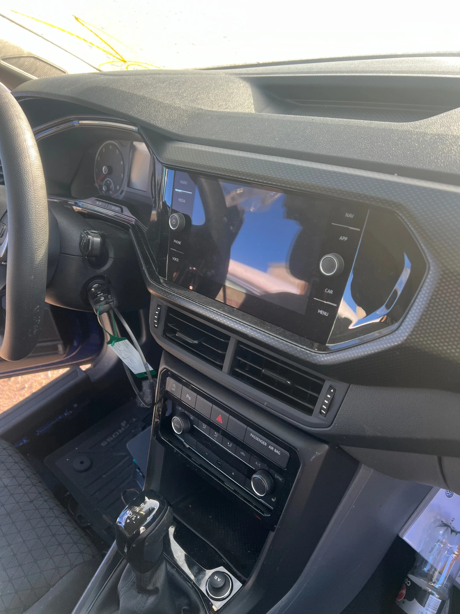 VW T-Cross 1.0TSI DSG | Mobile.bg   11