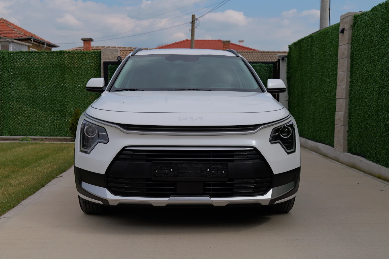 Kia Niro Hybrid, снимка 2 - Автомобили и джипове - 53982731