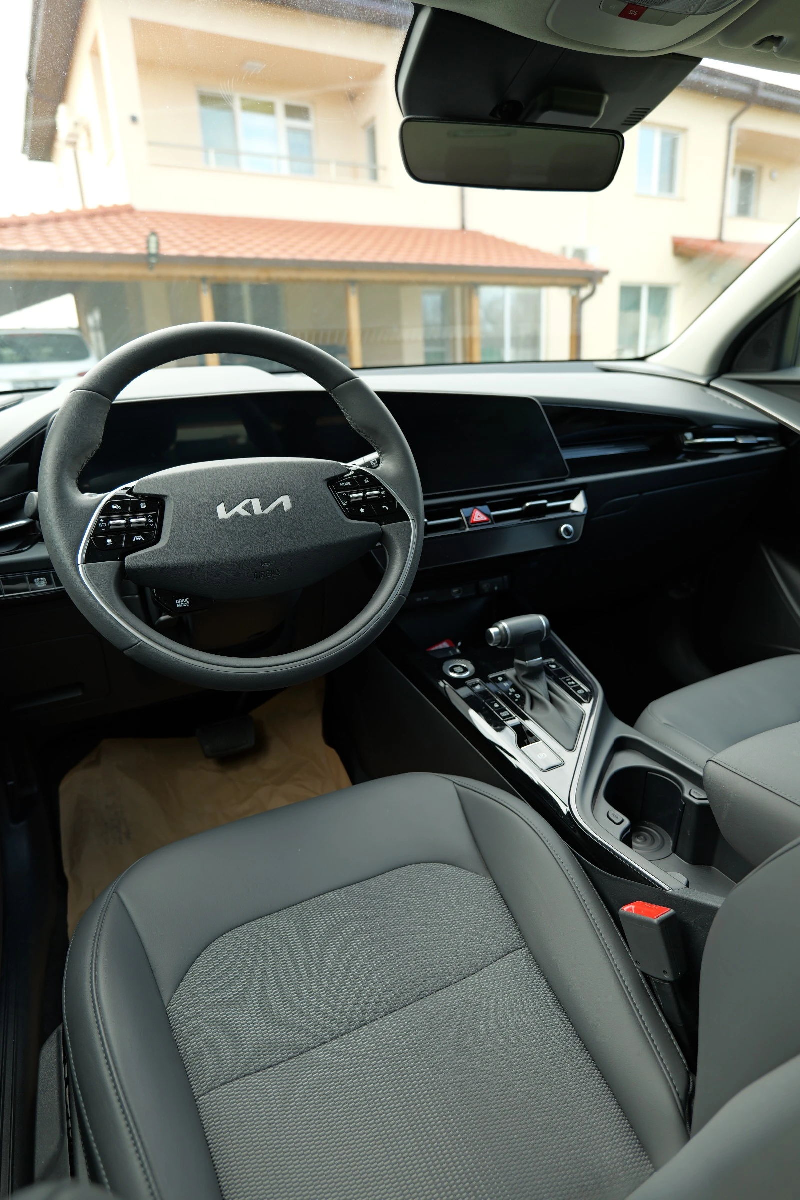 Kia Niro HEV, снимка 11 - Автомобили и джипове - 53982731