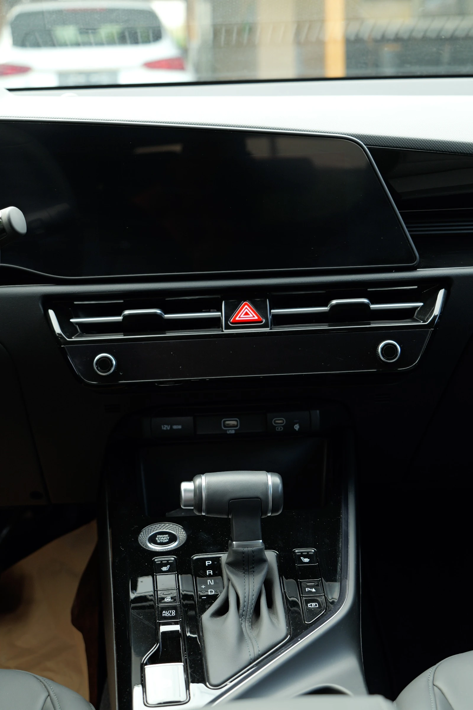 Kia Niro Hybrid, снимка 10 - Автомобили и джипове - 53982731