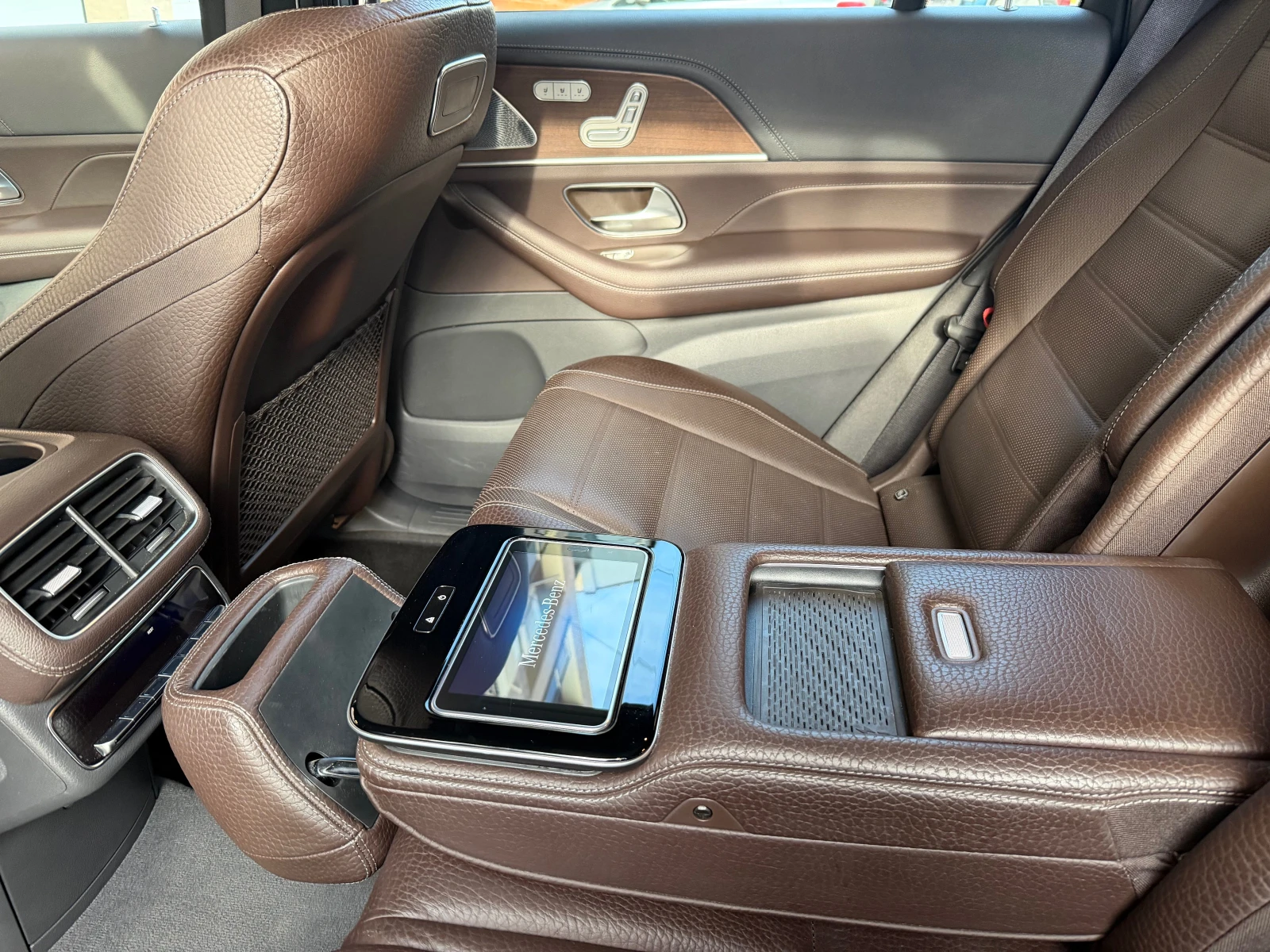 Mercedes-Benz GLS 350 4MATIC | FULL | HUD | BURMESTER, снимка 13 - Автомобили и джипове - 54084822