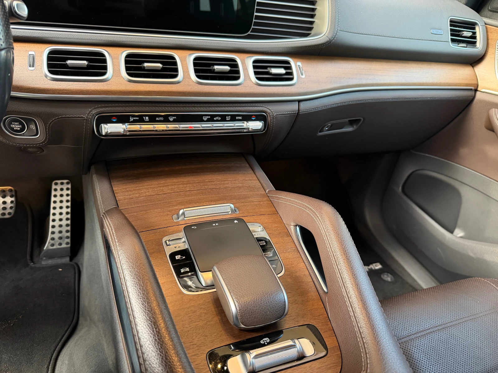 Mercedes-Benz GLS 350 4MATIC | FULL | HUD | BURMESTER, снимка 11 - Автомобили и джипове - 54084822