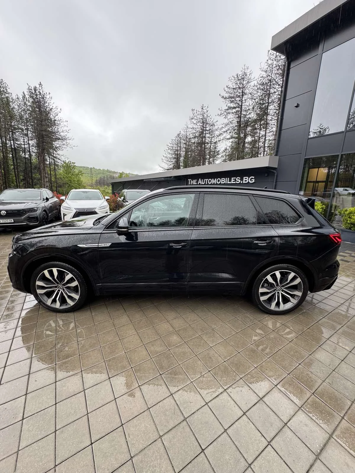 VW Touareg R-LINE, снимка 4 - Автомобили и джипове - 54439123