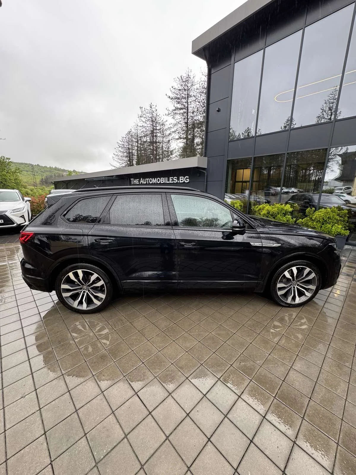 VW Touareg R-LINE, снимка 8 - Автомобили и джипове - 54439123