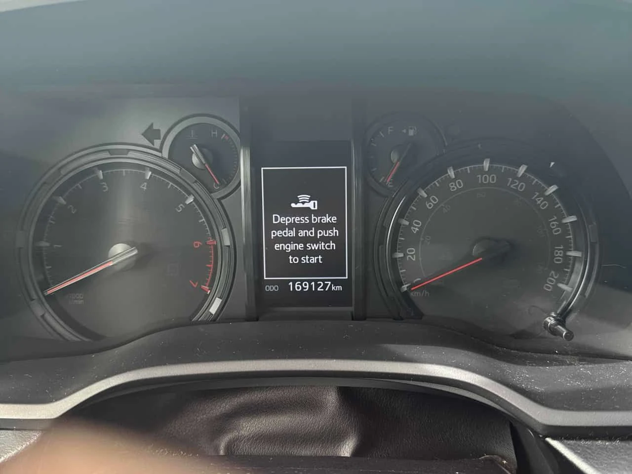 Toyota 4runner * 4WD * АВТОКРЕДИТ БЕЗ ПЪРВОНАЧАЛНА ВНОСКА* , снимка 8 - Автомобили и джипове - 54936701