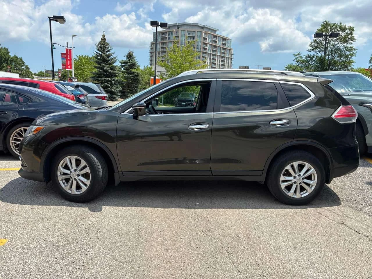 Nissan Rogue * AWD 4dr * CARFAX * ЦЕНА ДО БГ, снимка 2 - Автомобили и джипове - 55259151