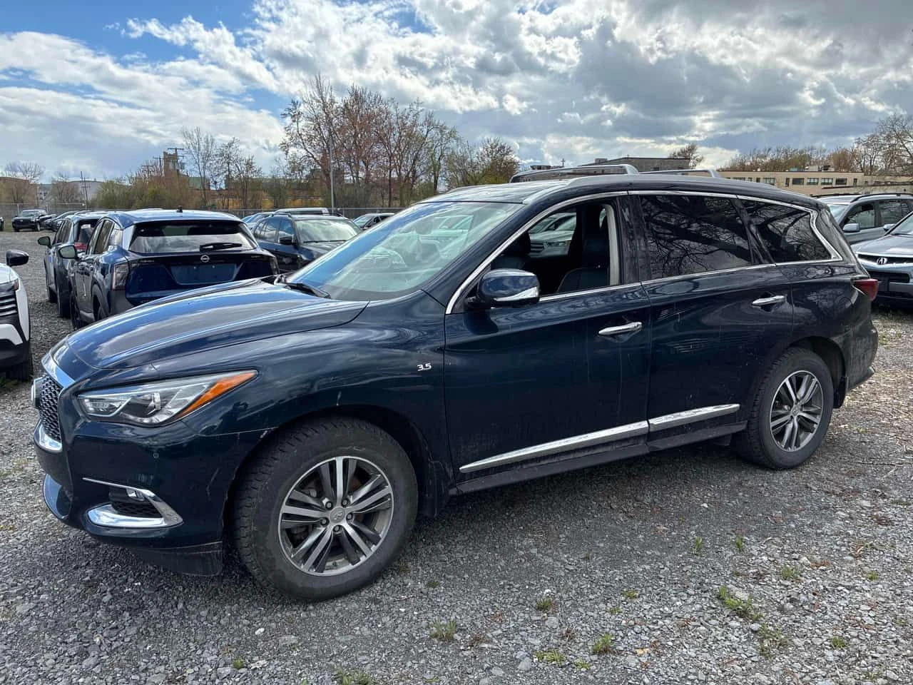 Infiniti QX60  AWD 3.5L / КОЖА / ПОДГРЕВИ / ШИБИДАХ , снимка 3 - Автомобили и джипове - 55391305