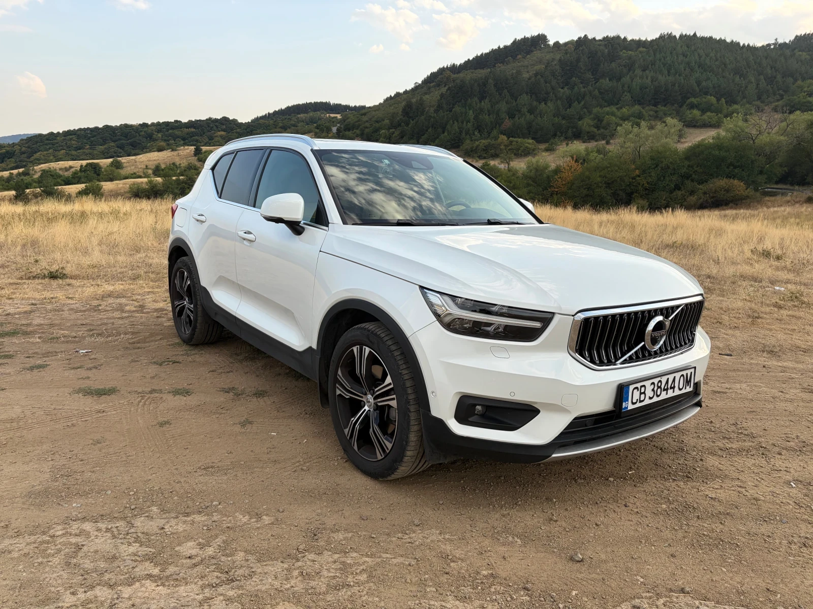 Volvo XC40 B4 AWD Inscription Full, снимка 3 - Автомобили и джипове - 56156558
