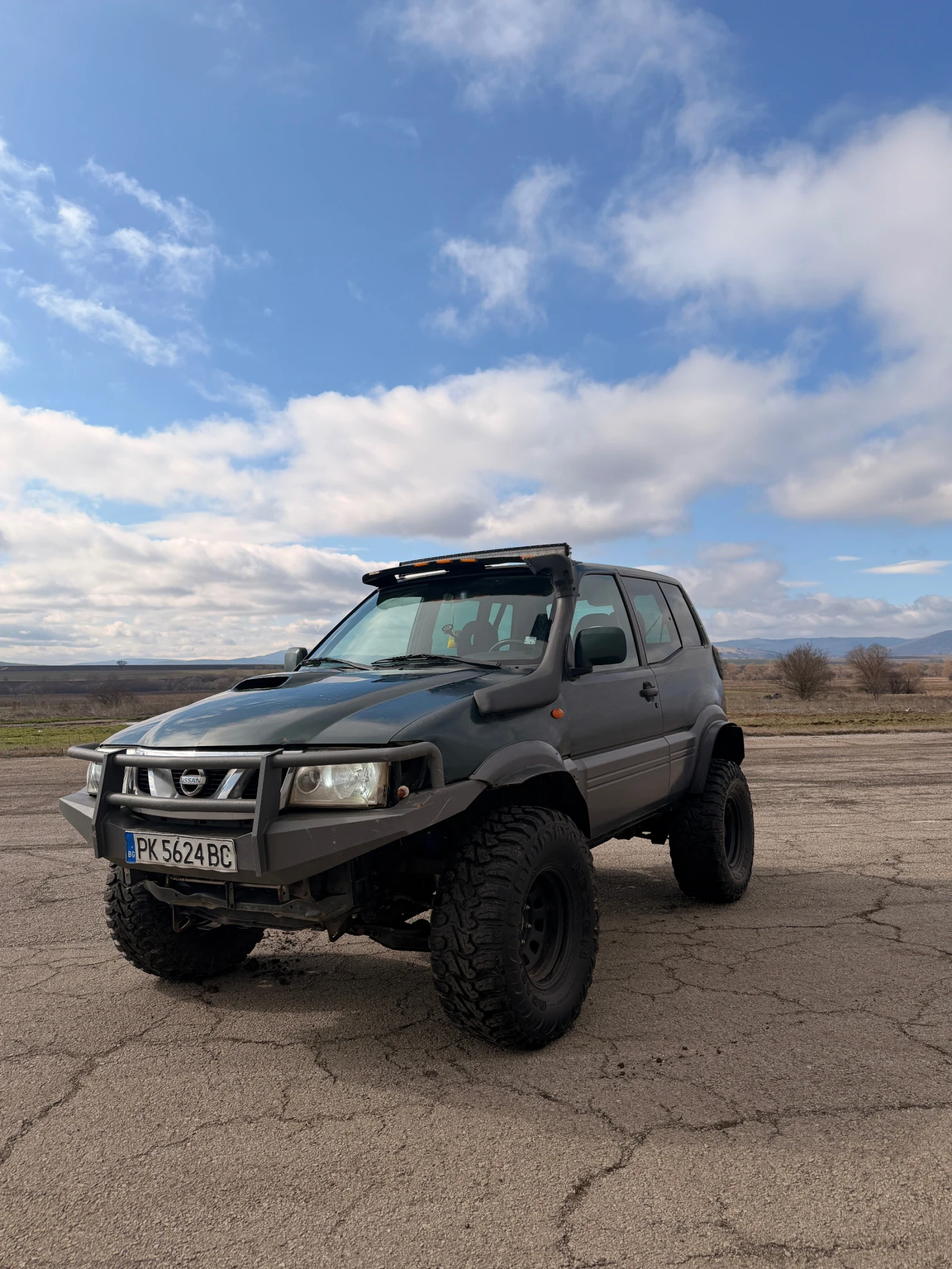 Nissan Terrano, снимка 3 - Автомобили и джипове - 56591245