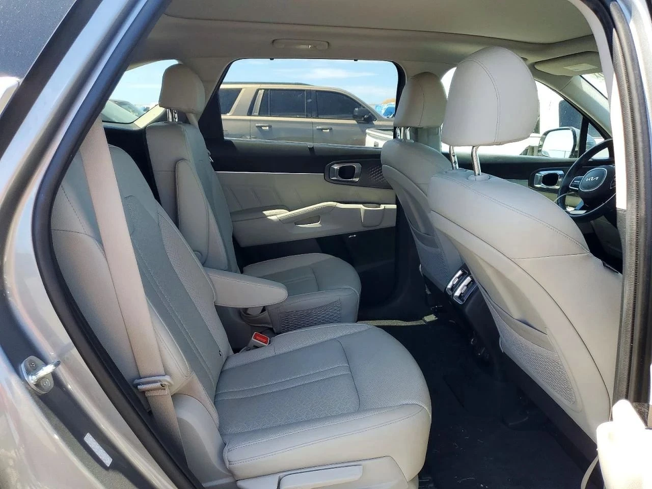 Kia Sorento, снимка 11 - Автомобили и джипове - 56689788