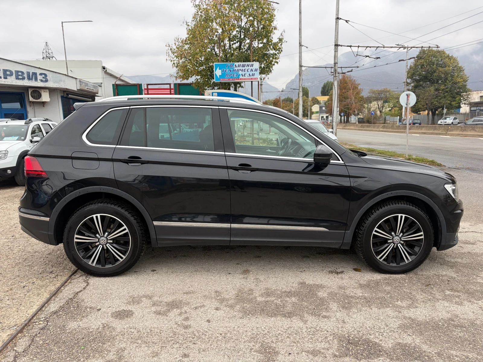 VW Tiguan 2.0 TDI 4motion, снимка 4 - Автомобили и джипове - 56705170