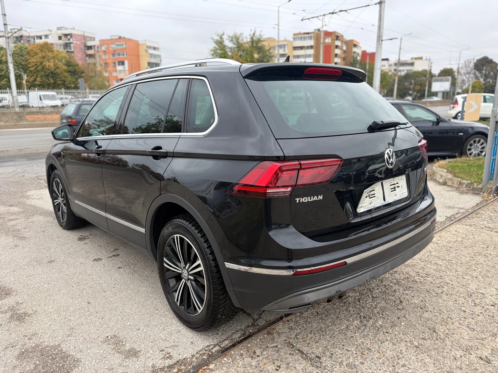 VW Tiguan 2.0 TDI 4motion, снимка 7 - Автомобили и джипове - 56705170