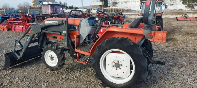 Трактор Kubota Техно груп М, снимка 3 - Селскостопанска техника - 48599663