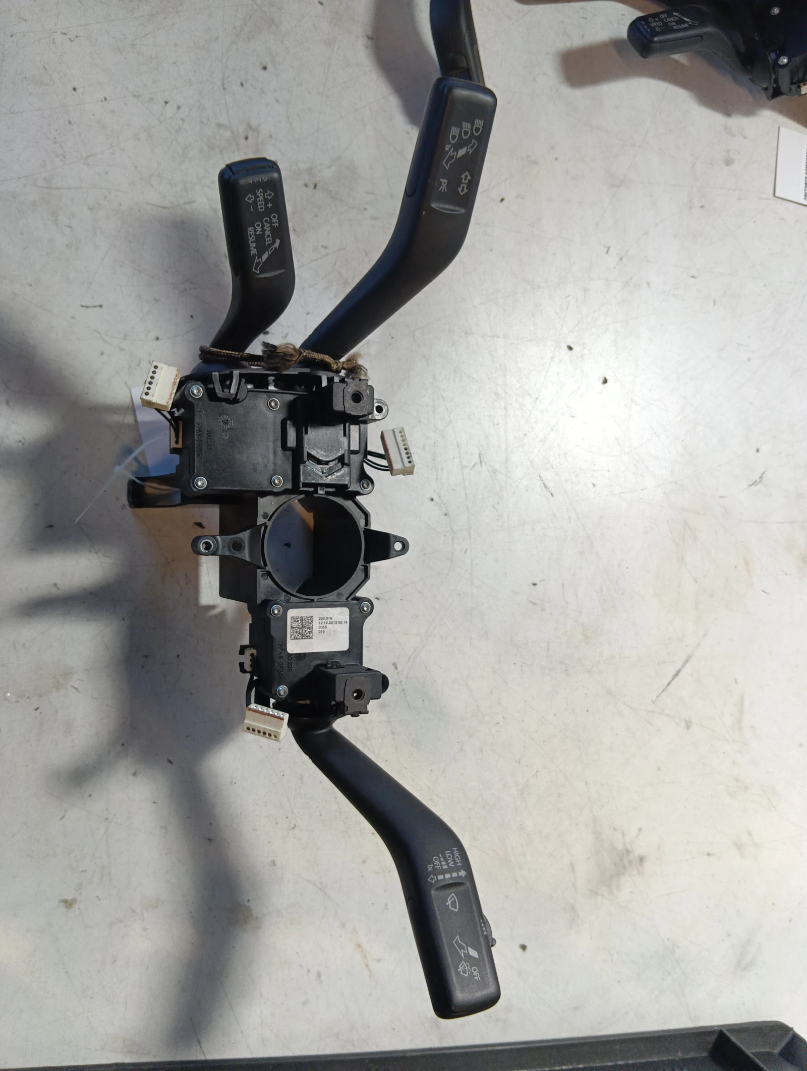 лостчета комплект  3C5953502B 3C5953501DA VW Passat