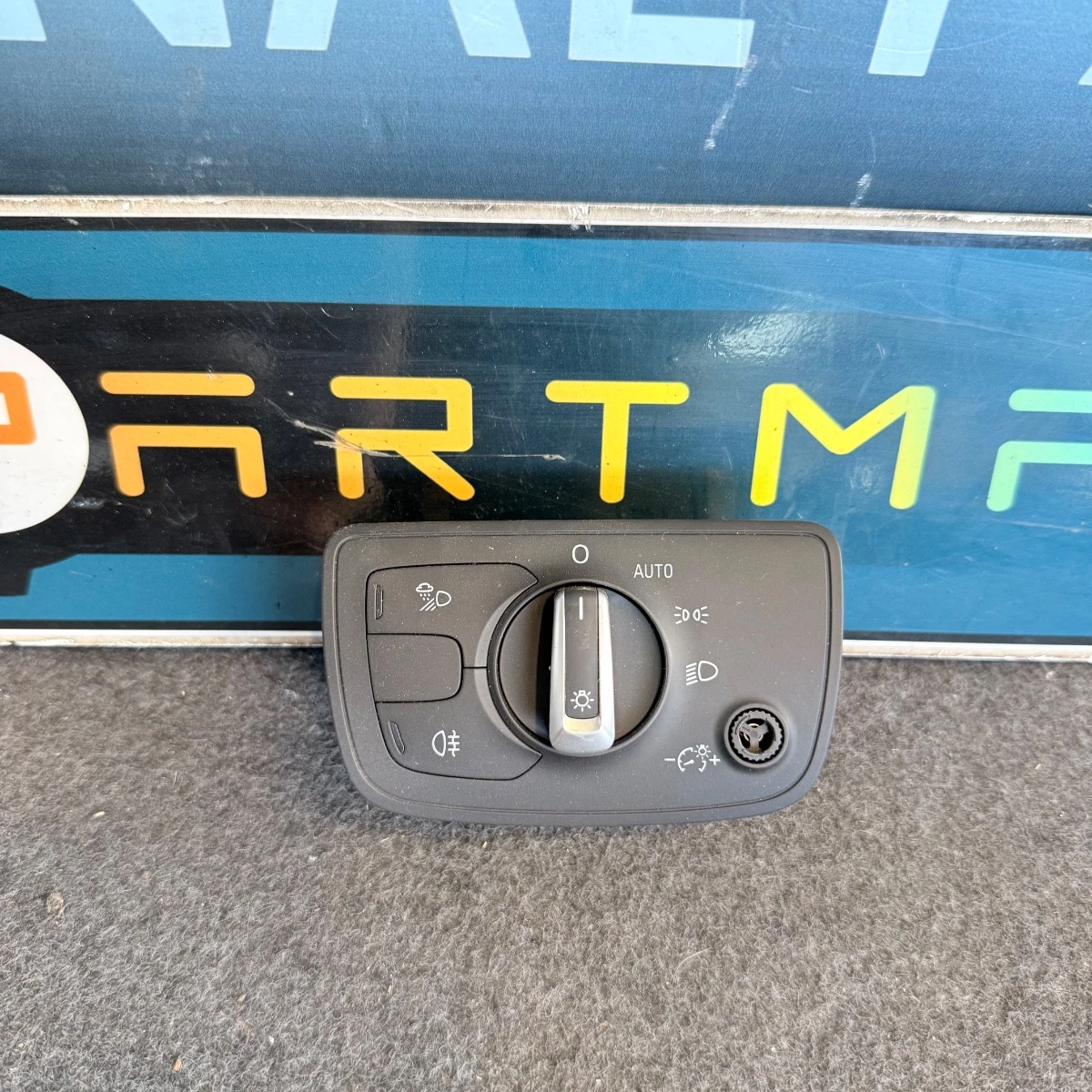 Бутон светлини фарове за Audi Ауди A6 A7 A8 4G 4H C7 4G0941531E-1444