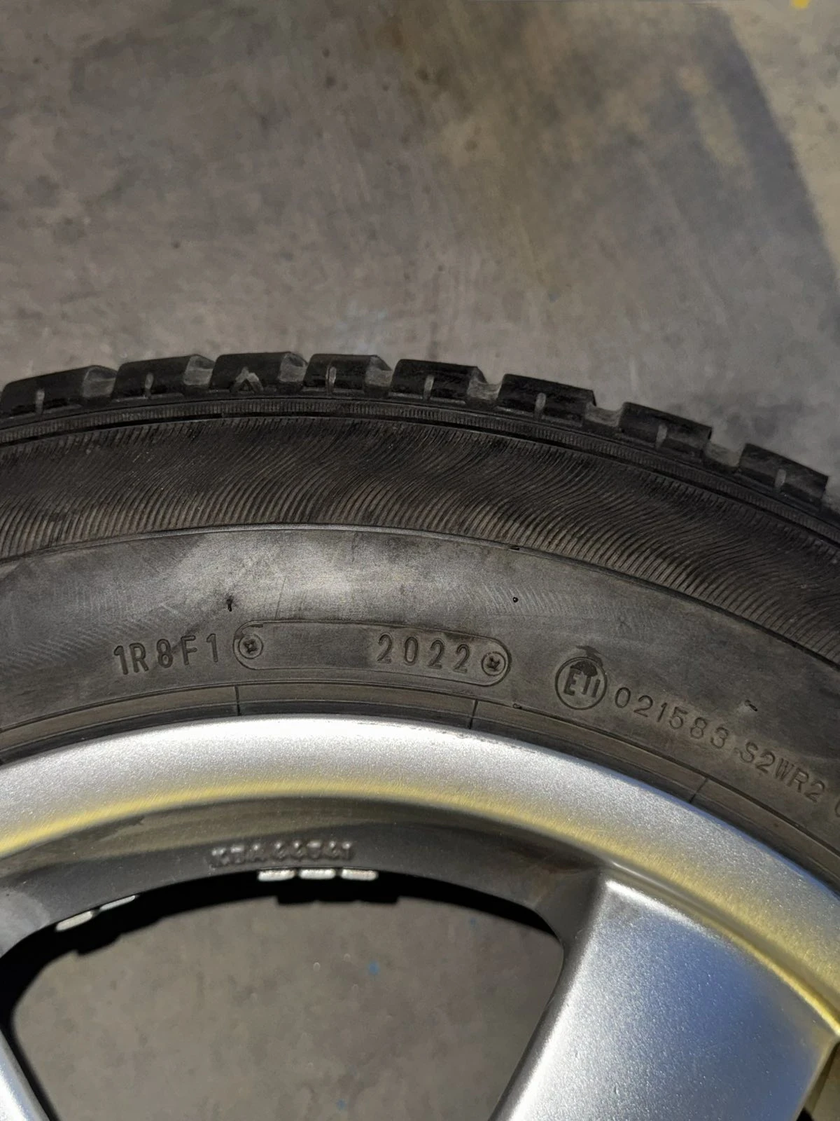   215/60R16  Subaru Outback | Mobile.bg   7