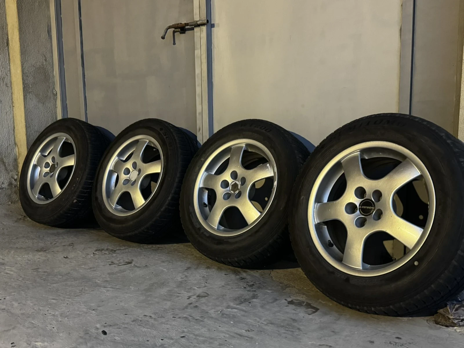    215/60R16  Subaru Outback | Mobile.bg   3