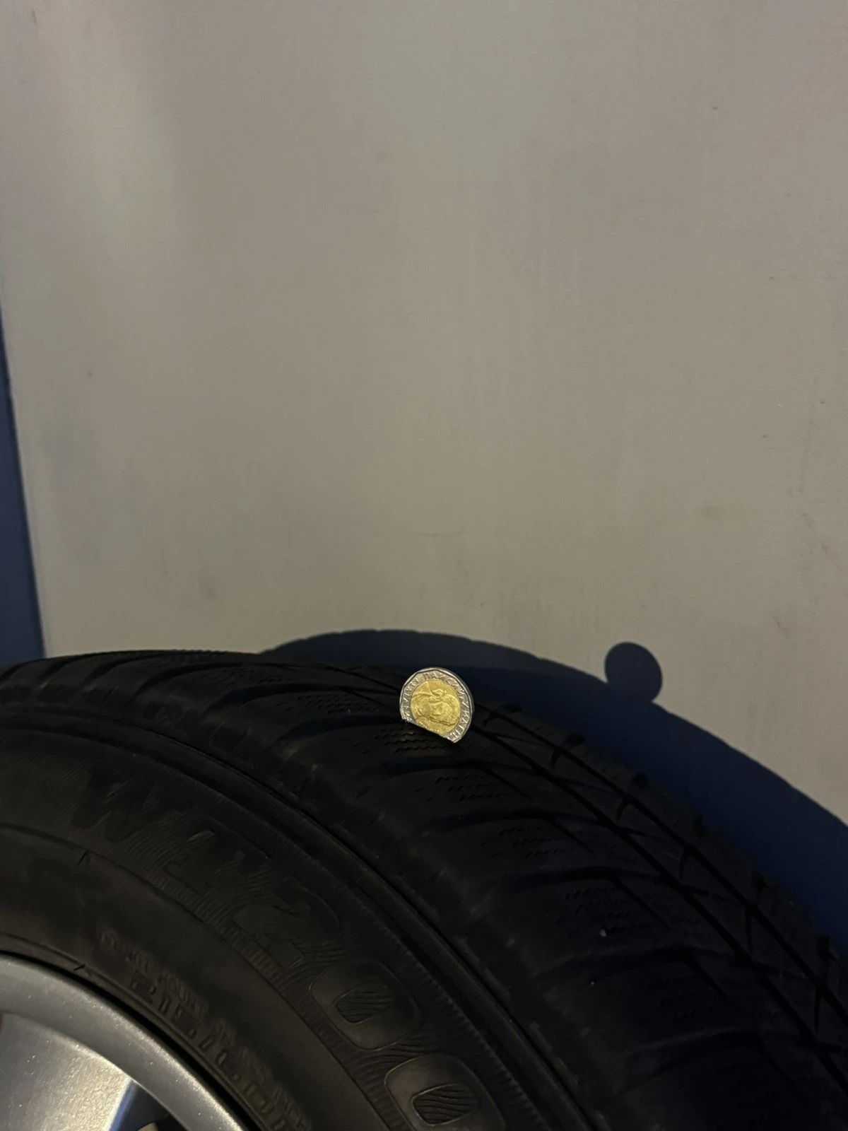    215/60R16  Subaru Outback | Mobile.bg   4