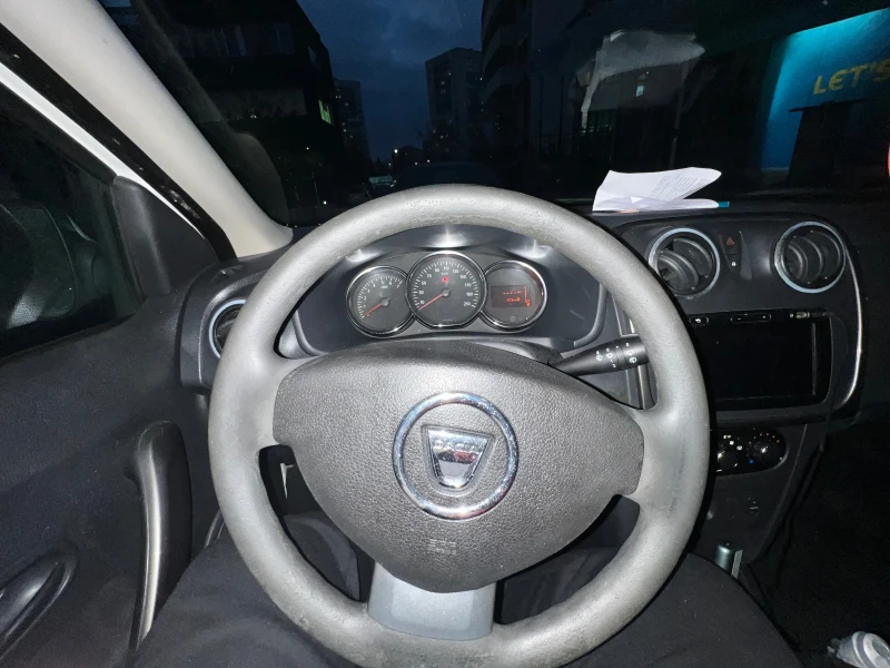 Dacia Sandero, снимка 3 - Автомобили и джипове - 47988536