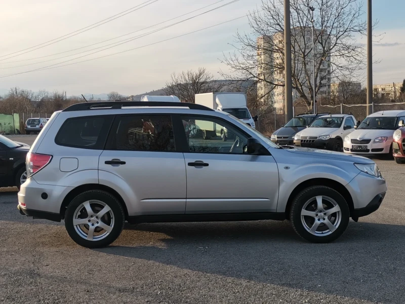 Subaru Forester 2.0i LPG AUTOMAT, снимка 6 - Автомобили и джипове - 48652610