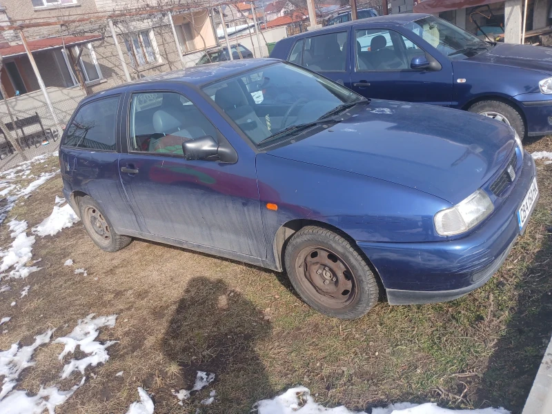 Seat Ibiza 1.0, снимка 2 - Автомобили и джипове - 49376861