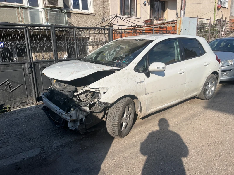 Toyota Auris, снимка 2 - Автомобили и джипове - 52966178