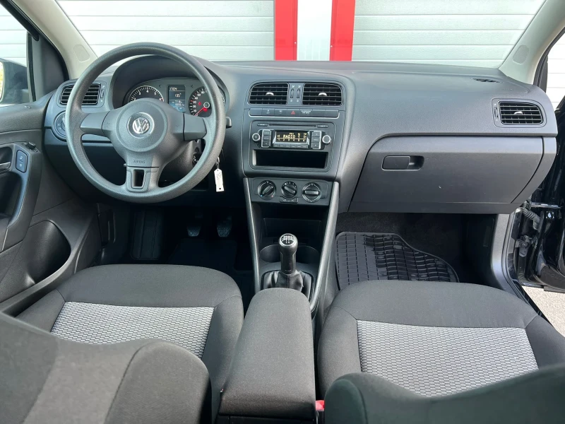 VW Polo 1.2I KLIMATIK EVRO 5A ЛИЗИНГ!!!, снимка 14 - Автомобили и джипове - 51534944