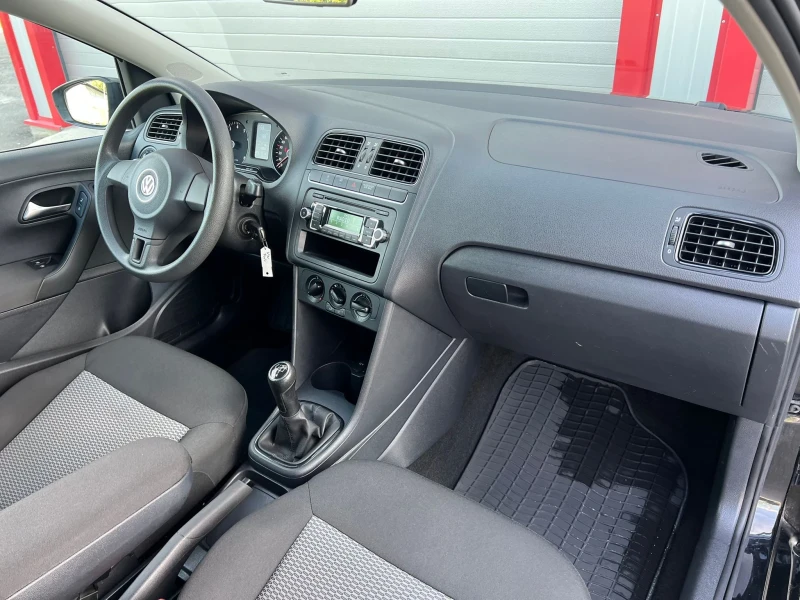 VW Polo 1.2I KLIMATIK EVRO 5A ЛИЗИНГ!!!, снимка 15 - Автомобили и джипове - 51534944
