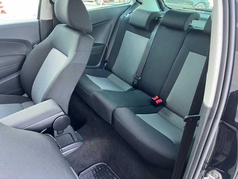 VW Polo 1.2I KLIMATIK EVRO 5A ЛИЗИНГ!!!, снимка 16 - Автомобили и джипове - 51534944