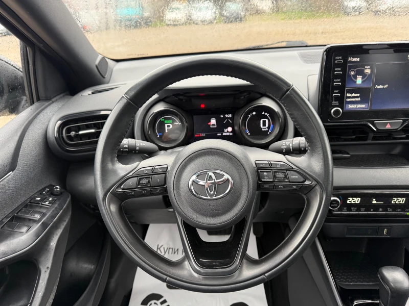 Toyota Yaris 1.5 Hybrid e-CVT Lounge, снимка 11 - Автомобили и джипове - 52891711