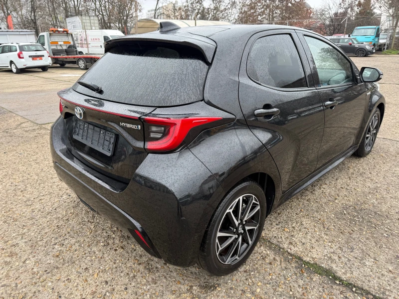 Toyota Yaris 1.5 Hybrid e-CVT Lounge, снимка 5 - Автомобили и джипове - 52891711