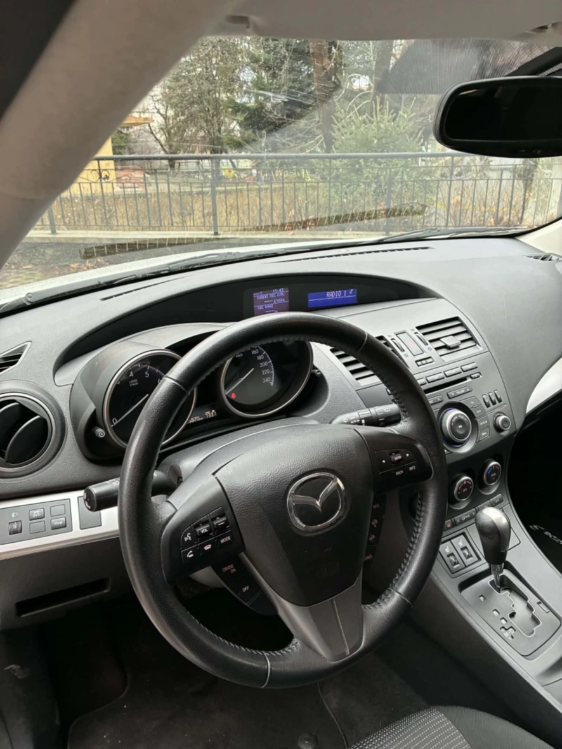 Mazda 3 1.3i Automatic, снимка 7 - Автомобили и джипове - 53248880