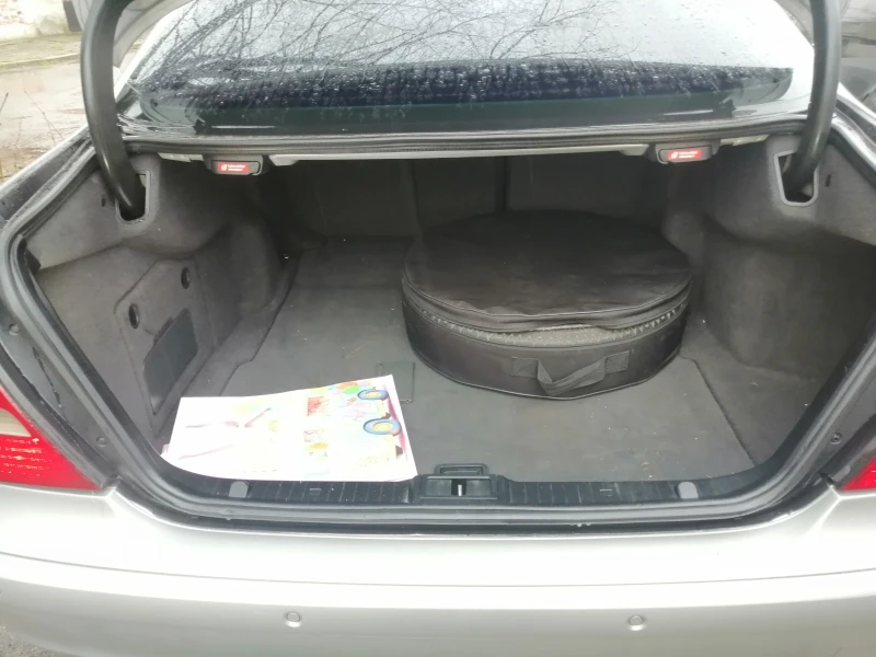 Mercedes-Benz E 320 E320i, снимка 11 - Автомобили и джипове - 53521578