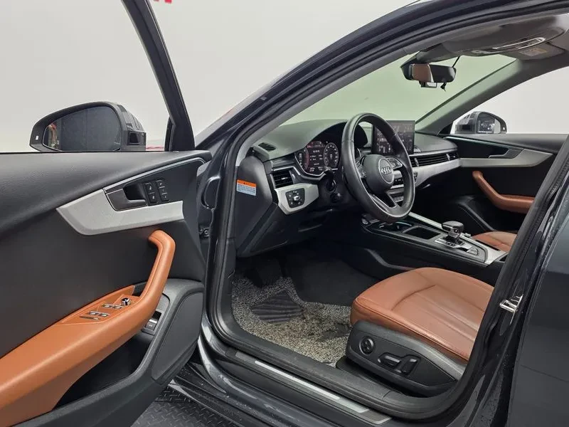 Audi A4 2.0 TDI, снимка 10 - Автомобили и джипове - 54145233