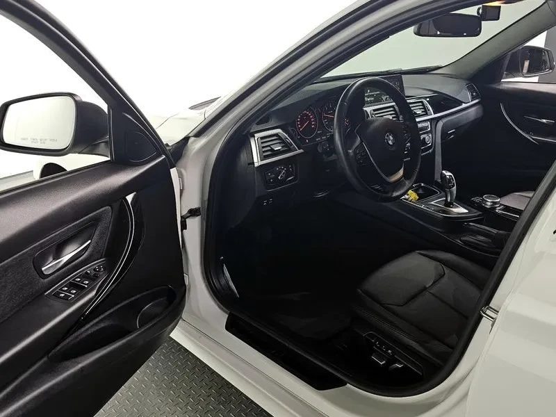 BMW 320 d, снимка 10 - Автомобили и джипове - 54592475