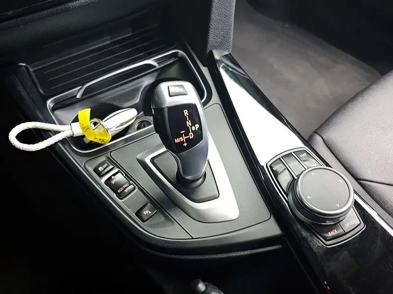 BMW 320 d, снимка 9 - Автомобили и джипове - 54592475