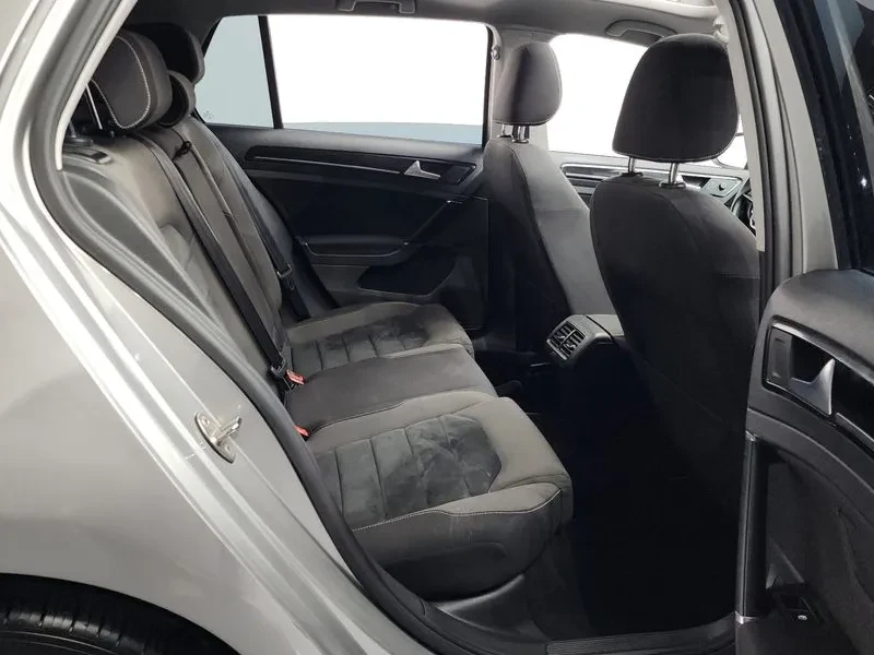 VW Golf 2.0 Tdi, снимка 12 - Автомобили и джипове - 55830324