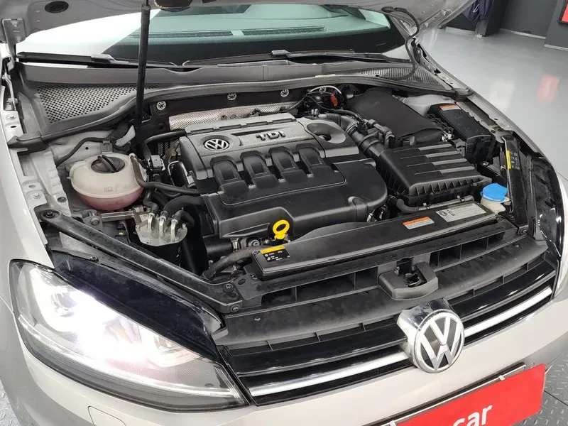 VW Golf 2.0 Tdi, снимка 6 - Автомобили и джипове - 55830324