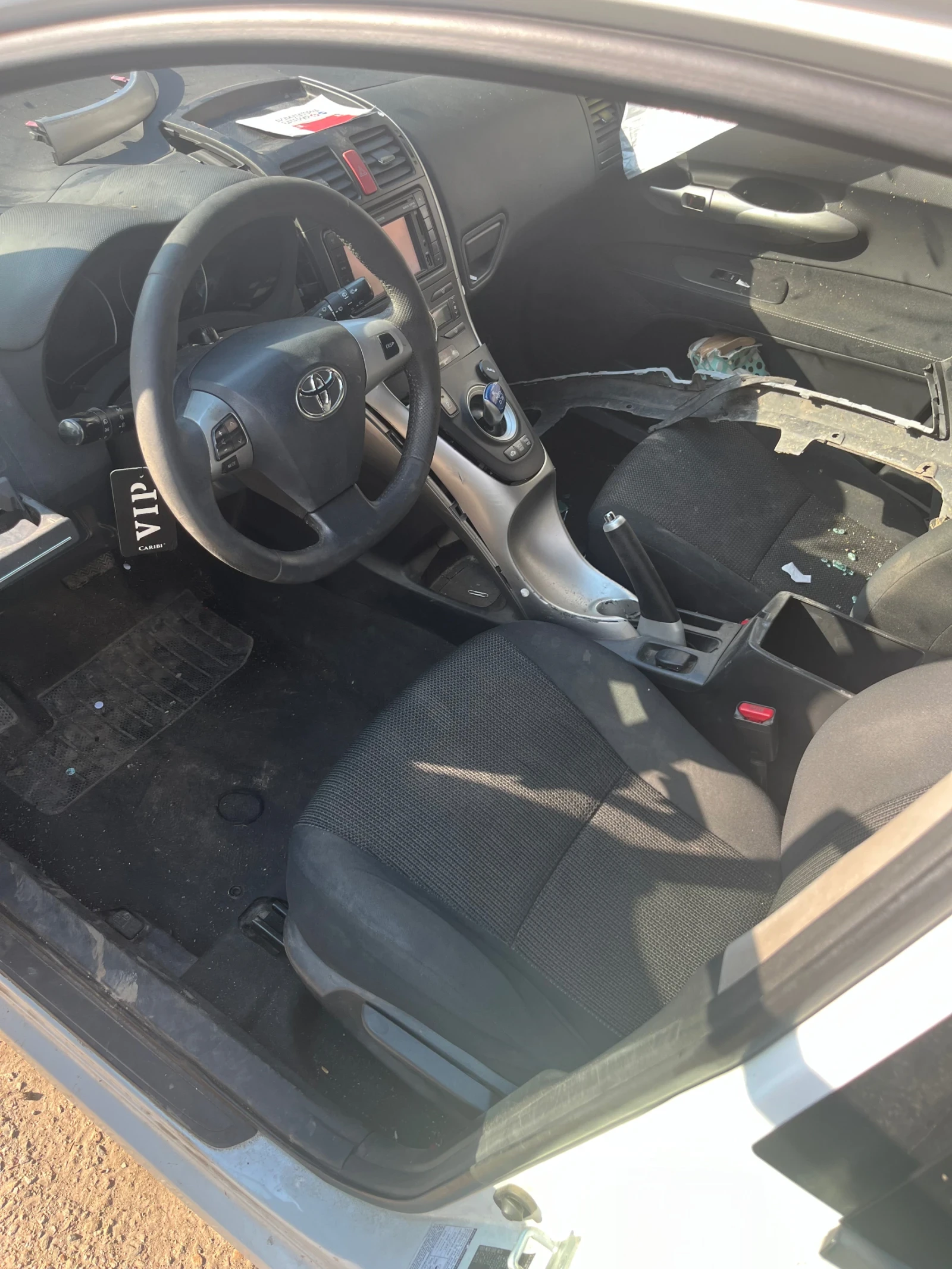 Toyota Auris  - изображение 5