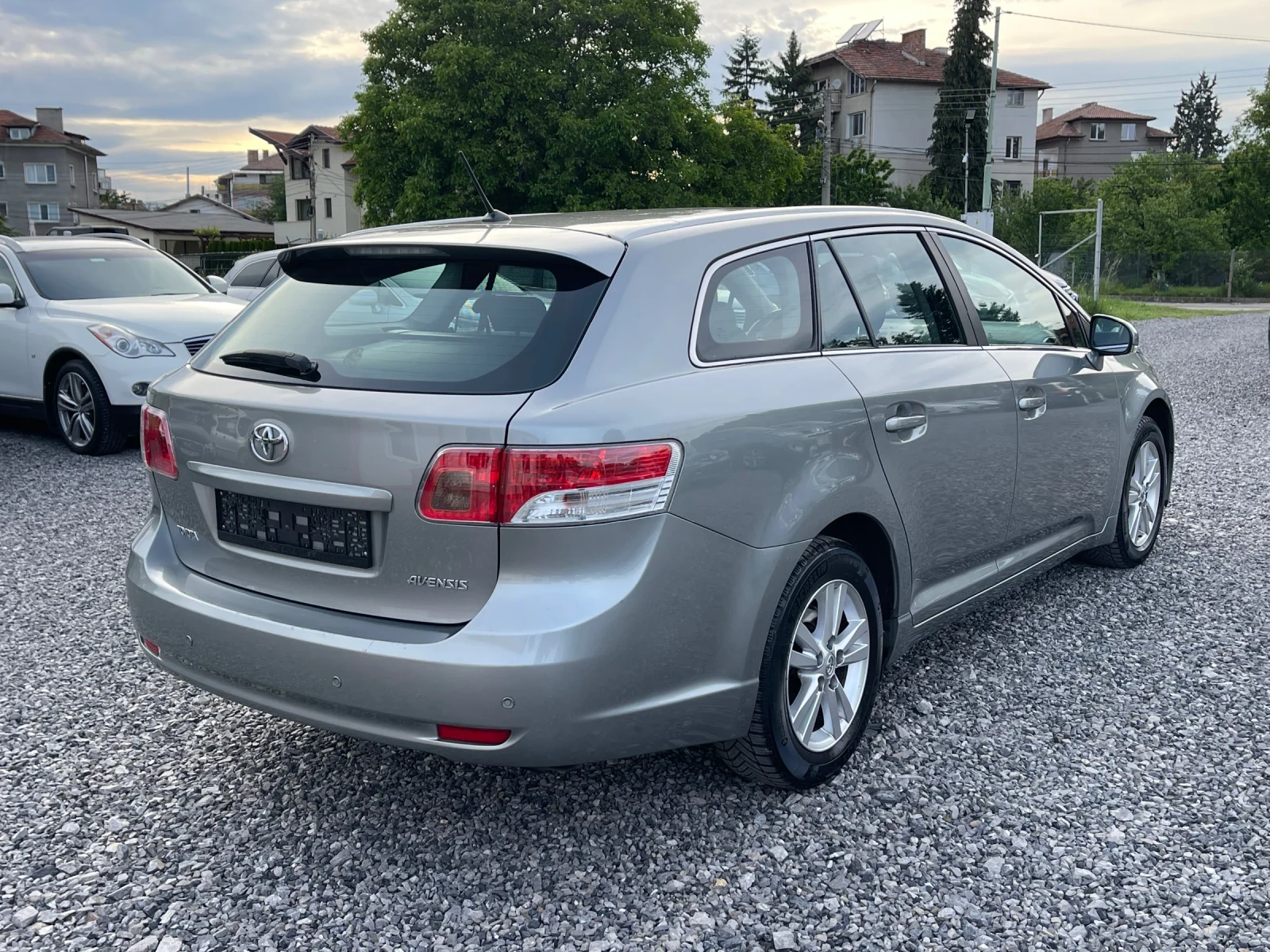 Toyota Avensis III, 1.8 VVTI, 147hp, 6скор, 2комплекта гуми, Темп - изображение 7