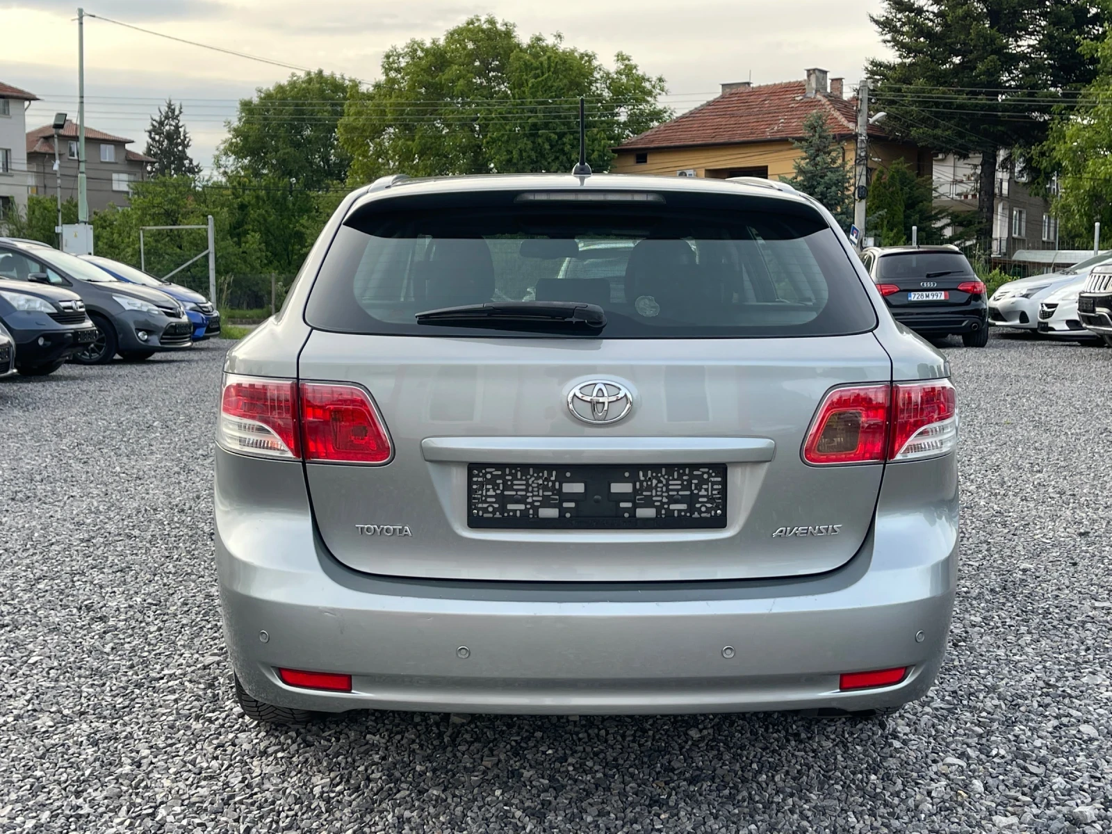 Toyota Avensis III, 1.8 VVTI, 147hp, 6скор, 2комплекта гуми, Темп - изображение 8