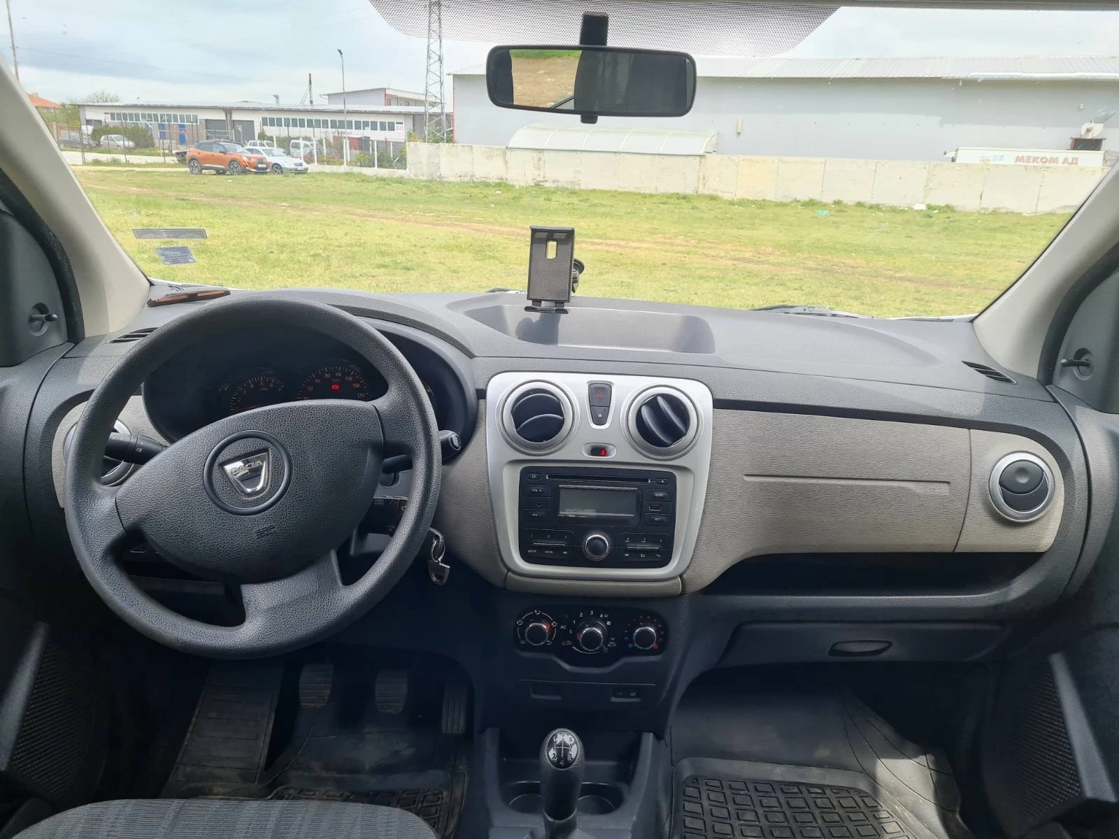 Dacia Lodgy ВСИЧКО ПЛАТЕНО/ ОБСЛУЖЕНА - изображение 10