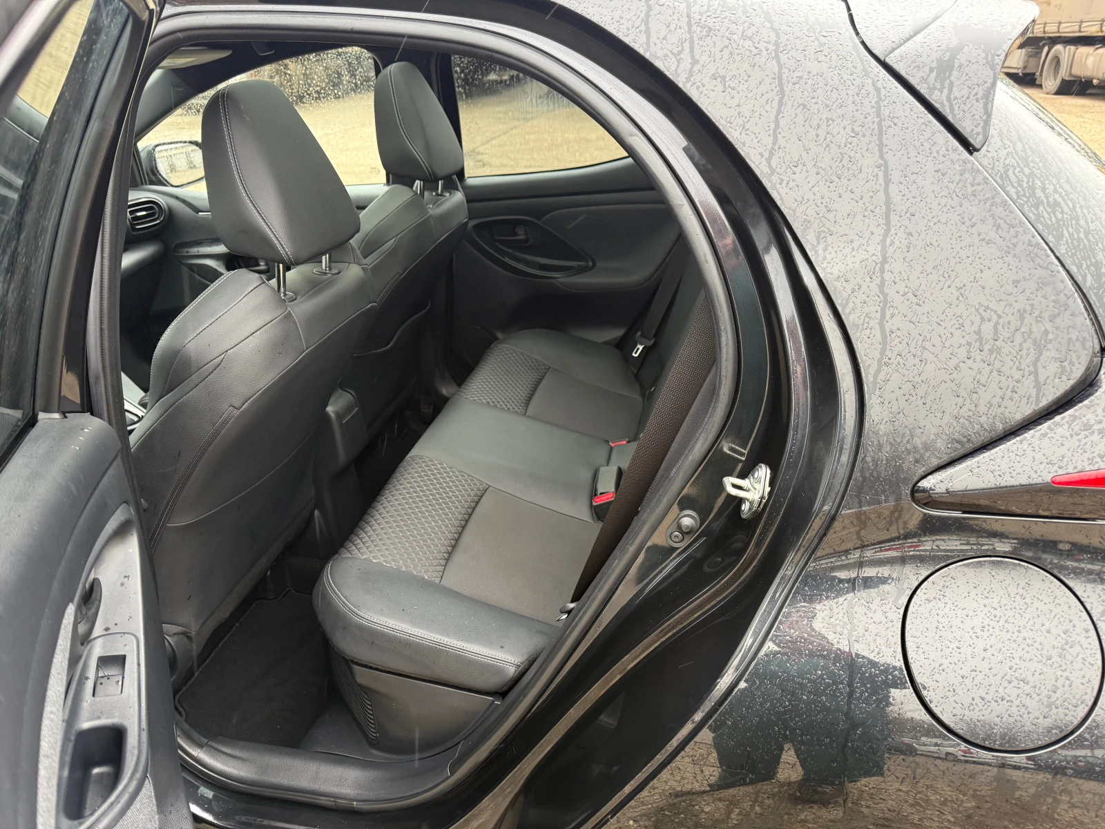 Toyota Yaris 1.5 Hybrid e-CVT Lounge | Mobile.bg � ����������� 13