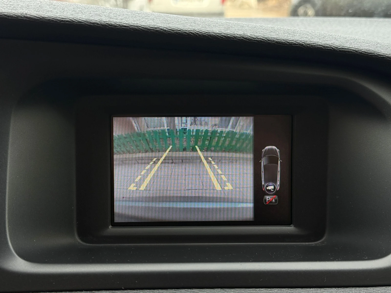 Volvo V40  - изображение 9