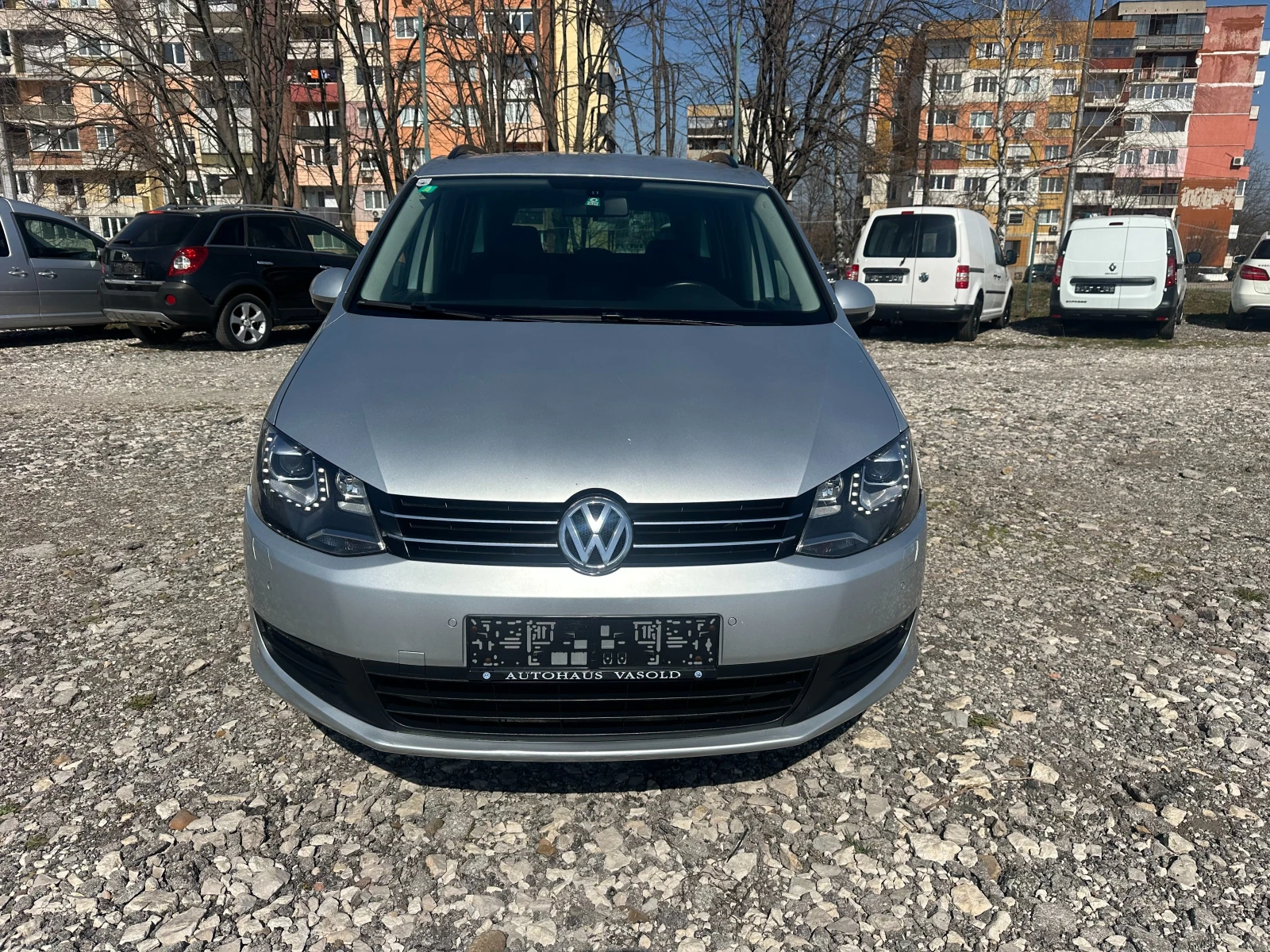 VW Sharan 2.0TDI 140kc 7MESTA  AUTOMAT, снимка 8 - Автомобили и джипове - 53837897
