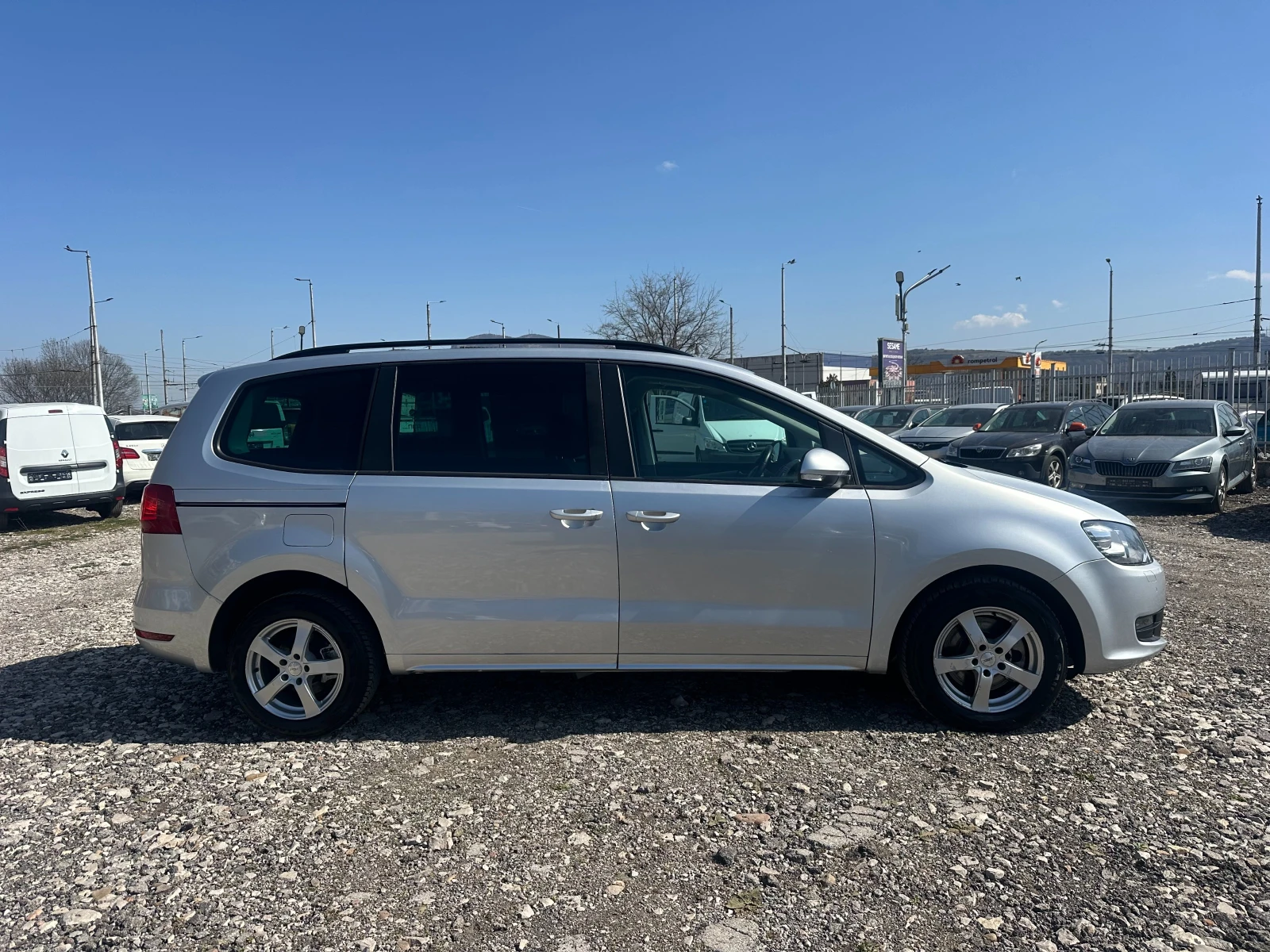 VW Sharan 2.0TDI 140kc 7MESTA  AUTOMAT, снимка 6 - Автомобили и джипове - 53837897