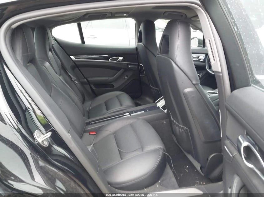 Porsche Panamera 4S С РЕГИСТРАЦИЯ & АВТО КРЕДИТ, снимка 15 - Автомобили и джипове - 53879207