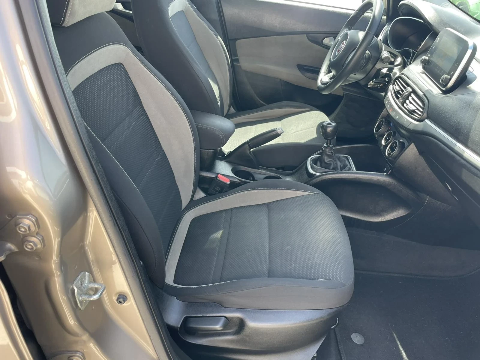 Fiat Tipo 1.6D 120кс 6ск NAVI , снимка 13 - Автомобили и джипове - 54230749