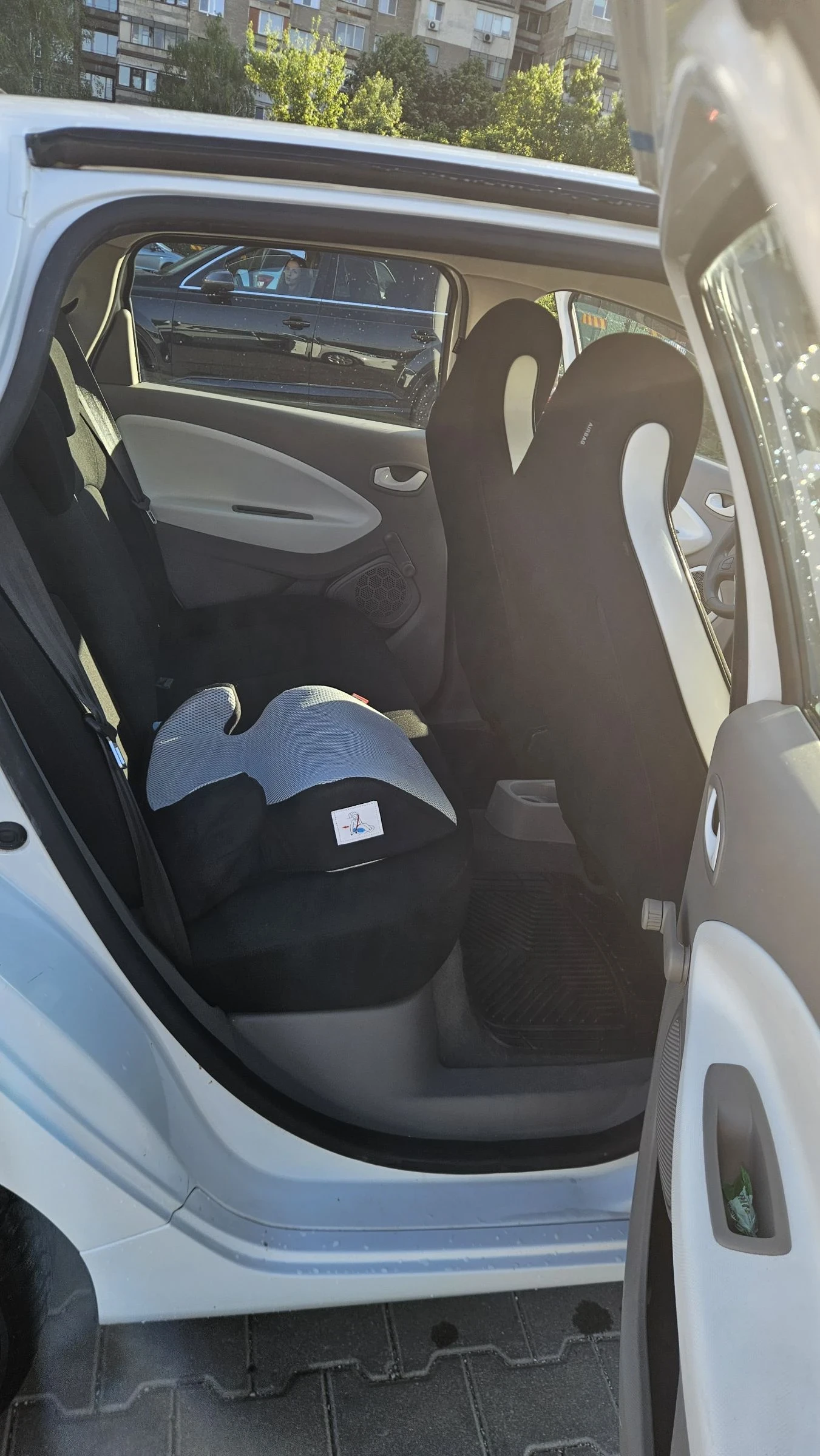 Renault Zoe ZE 40, снимка 9 - Автомобили и джипове - 55076725